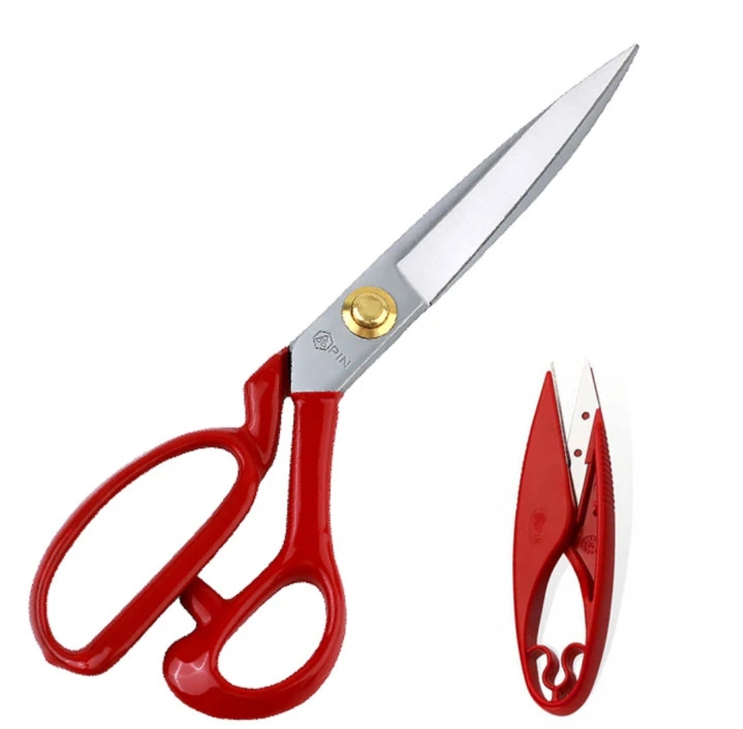 قیچی پین دسته قرمز سایز 9 و 10 همراه با نخ چین