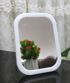 آیینه رومیزی لمسی